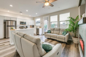 36 Mi to Sequoia NP Pet-Friendly Home with Dog Run!